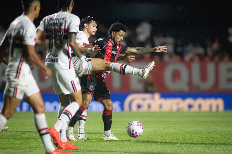 Vitória perde mais uma fora de casa e dessa vez foi para o São Paulo 
